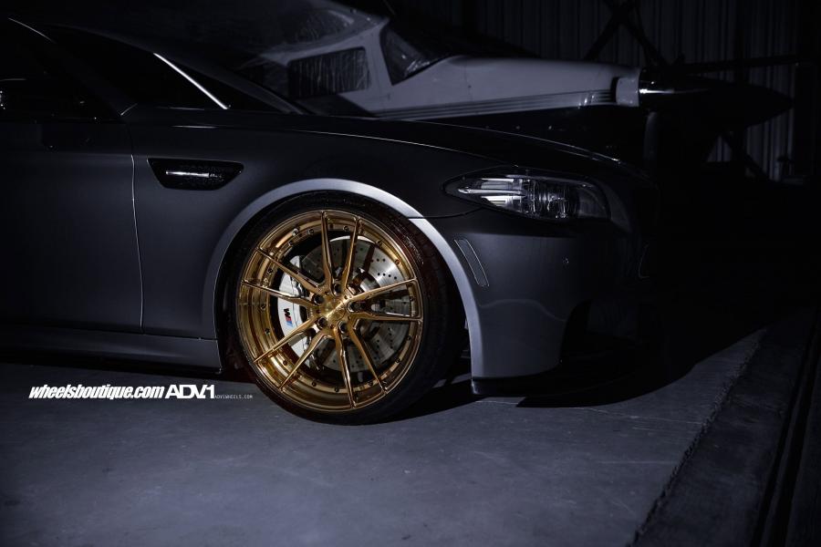 Детали экстерьера BMW M5 on ADV.1 Wheels (ADV5.2MV2CS) 2015 года  (фото 19 из 28)